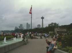 Auf der Uferpromenade